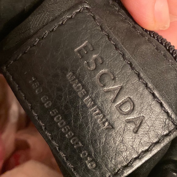 Leather Escada bag - Picture 6 of 12